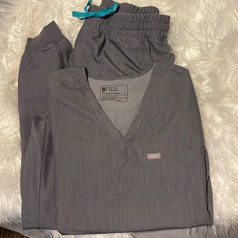 Figs Technical Collection in graphite. Large 1 pocket top, Large Tall joggers.